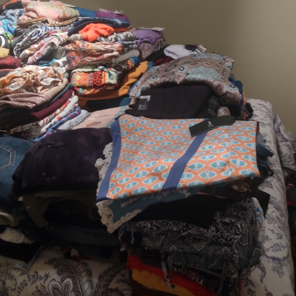 SOLD!! Wed 4/6 - Inventory Bulk Lot Over $35k! Perfect Stock! - Picture 4 of 16